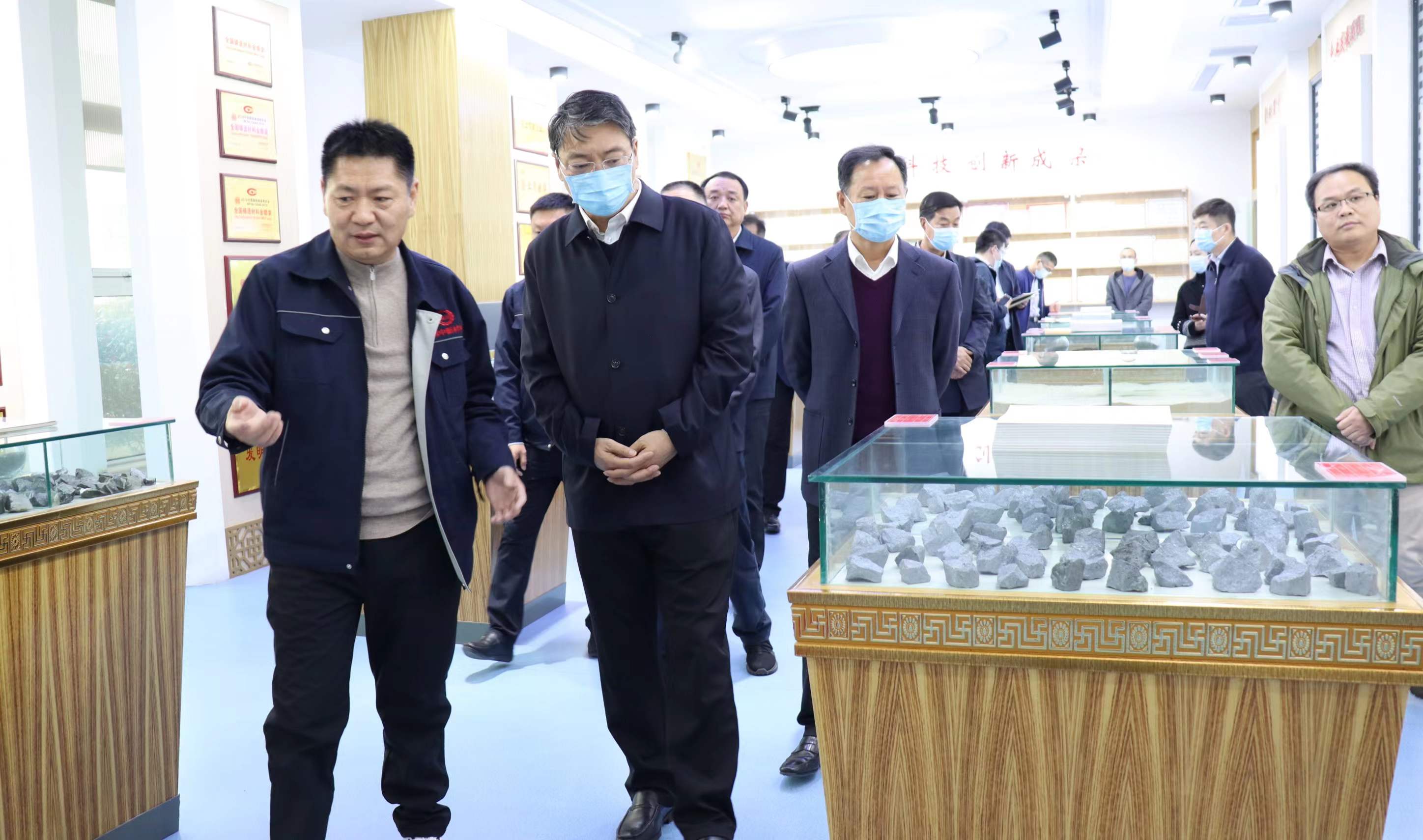 1640223884877648.jpg 1640223884877648.jpg