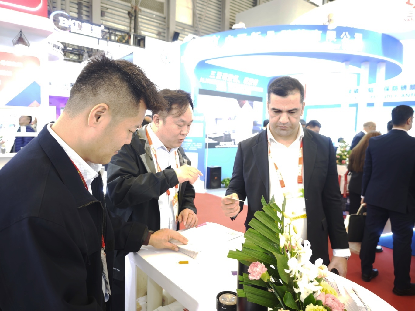 盛会收官,合作启新 | 颍川新材料2025中国国际涂料展圆满落幕(图20) 盛会收官,合作启新 | 颍川新材料2025中国国际涂料展圆满落幕(图20)