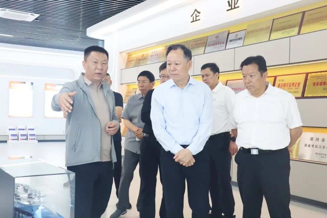 漯河政协副主席、党组成员刘少宏莅临颍川新材料调研(图3) 图片